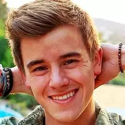 Connor Franta net worth
