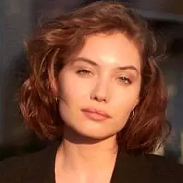 Dayna Frazer net worth