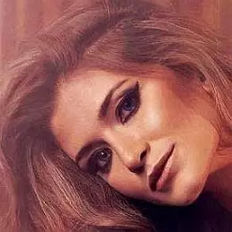 Lauren Hutton net worth