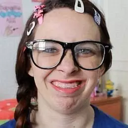 Abigail Frias net worth