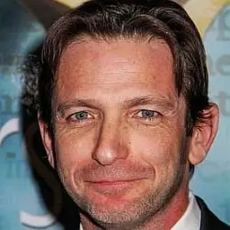 Dan Futterman net worth
