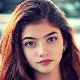 Samantha Gangal net worth