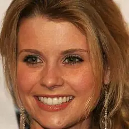 Joanna Garcia net worth