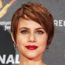 Aura Garrido net worth