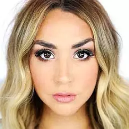 Alexandrea Garza net worth