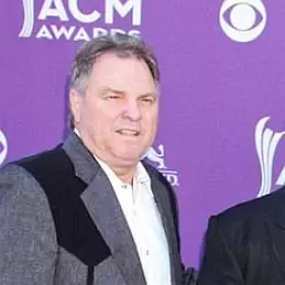 Steve Gatlin net worth