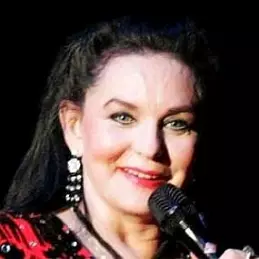 Crystal Gayle net worth