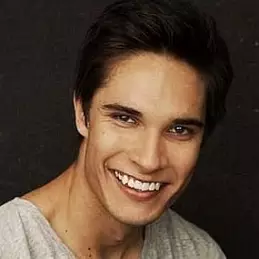 Adrian Gee net worth