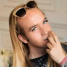 Aless Gibaja net worth