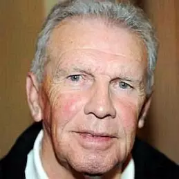 Johnny Giles net worth