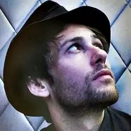 Adrian Glynn net worth