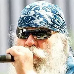 William Lee Golden net worth