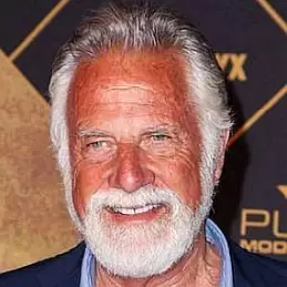 Jonathan Goldsmith net worth
