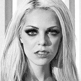 Mayra Dias Gomes net worth