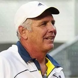 Andres Gomez net worth