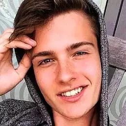 Emil Graae net worth