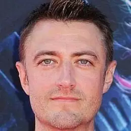 Sean Gunn net worth