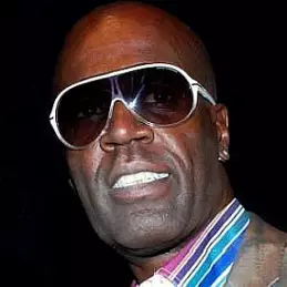 Aaron Hall net worth