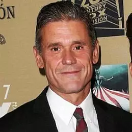 Simon Halls net worth