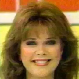 Holly Hallstrom net worth