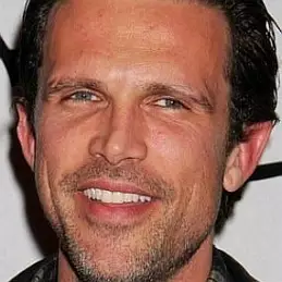 Ashley Hamilton net worth