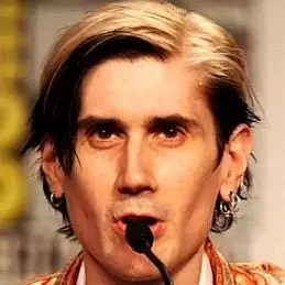 Doc Hammer net worth