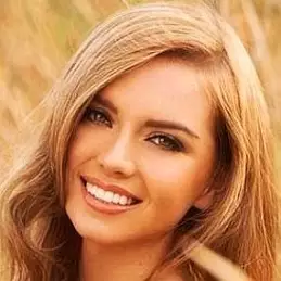 Lauren Hanley net worth