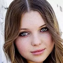 Sammi Hanratty net worth