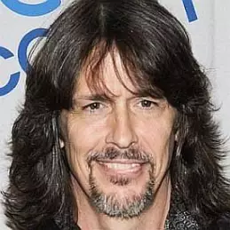 Kelly Hansen net worth