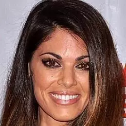 Lindsay Hartley net worth