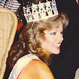 Julie Hayek net worth