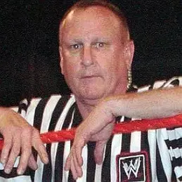 Earl Hebner net worth