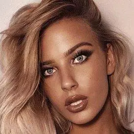 Natalie Hefnerova net worth