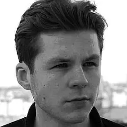 Jonathan Hellberg net worth