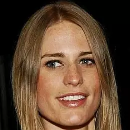 Julie Henderson net worth