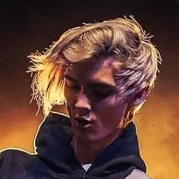 Tim Henson net worth