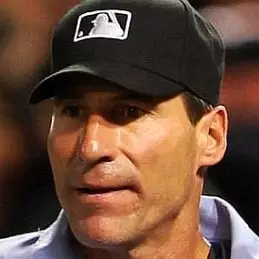 Angel Hernandez net worth