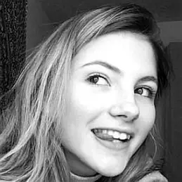 Heyitshope xo net worth