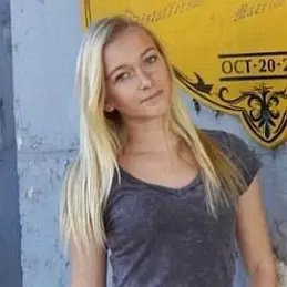 HeyItsLindsey net worth