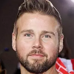 Aaron Hill net worth