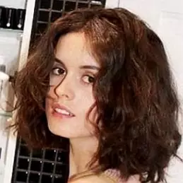 Chloe Hill net worth