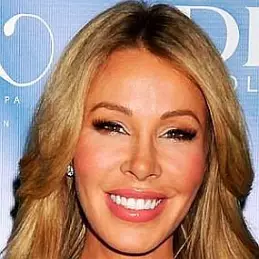 Lisa Hochstein net worth