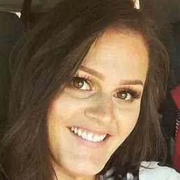 Bonnie Hoellein net worth