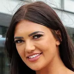 Abbie Holborn net worth