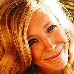 Ellie Holcomb net worth