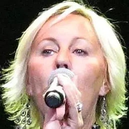 Shirlie Holliman net worth