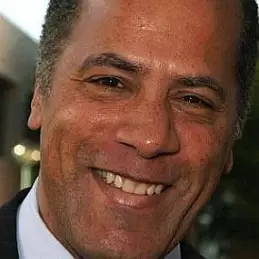 Lester Holt net worth