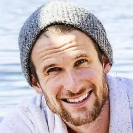 Michael Holt net worth