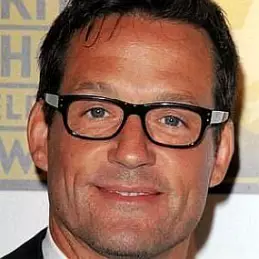 Josh Hopkins net worth