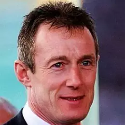 Rob Howley net worth